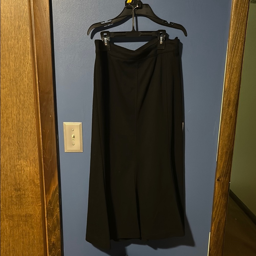 Briggs New York Black Wrap Midi Skirt
